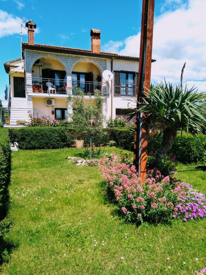 Apartma Lilly *